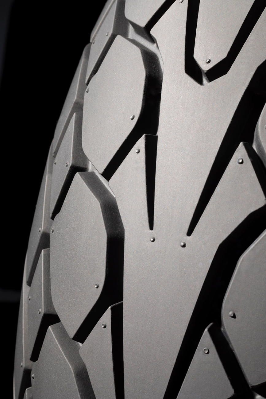 03021573 image 1