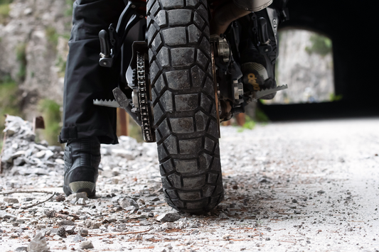 03170562 image 1